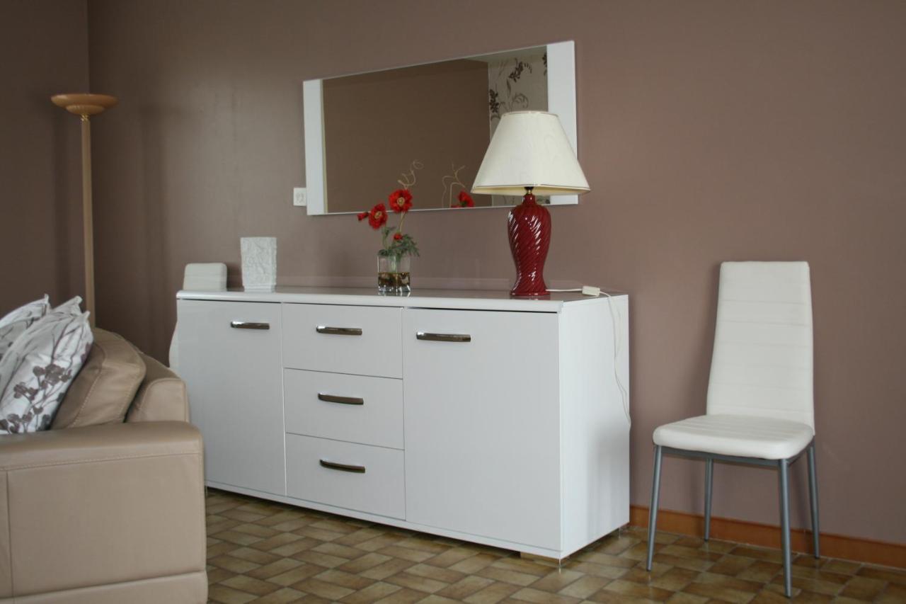1 Bedroom House 20Min Walk To Centre In Турню Екстер'єр фото