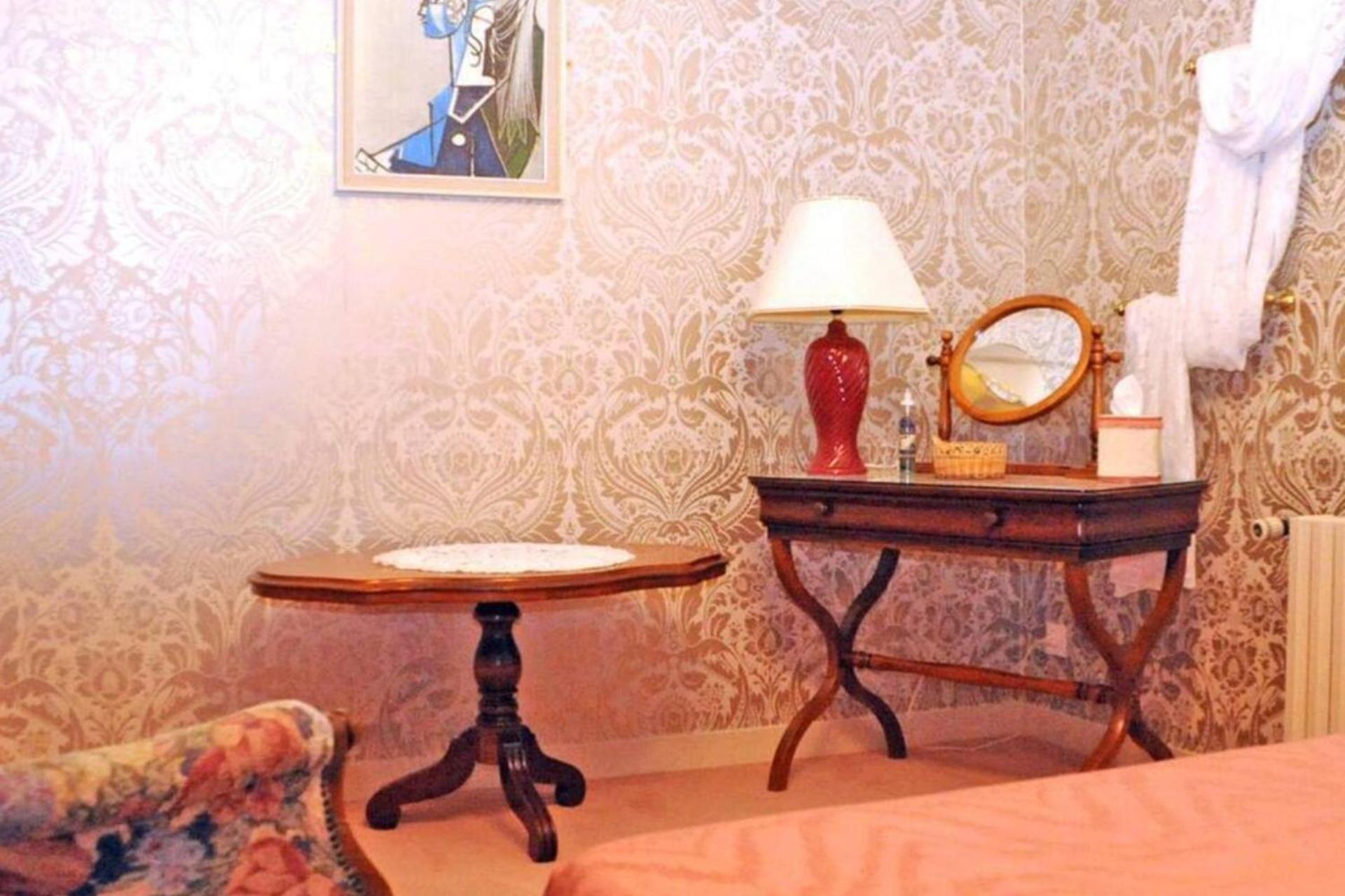 1 Bedroom House 20Min Walk To Centre In Турню Екстер'єр фото